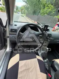 2005 Toyota Avensis