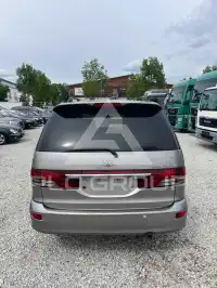 2005 Toyota PREVIA
