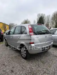 2005 Opel MERIVA