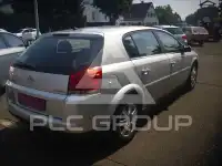 2005 Opel Signum