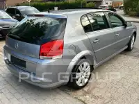 2005 Opel Signum