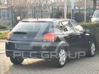 2005 Opel Signum