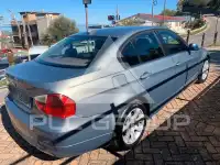 2006 BMW 320