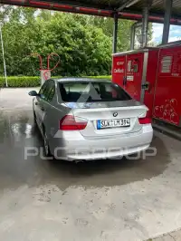 2006 BMW 318