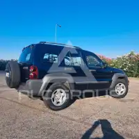 2006 Jeep CHEROKEE