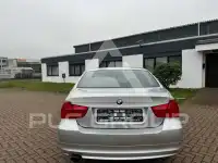 2009 BMW 320