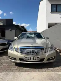 2009 Mercedes Benz E 200