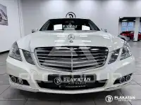 2009 Mercedes Benz E 200