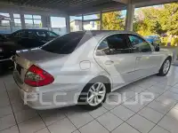 2009 Mercedes Benz E 200