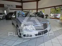 2009 Mercedes Benz E 200