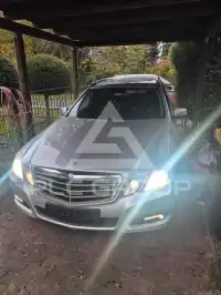2009 Mercedes Benz E 200