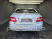 2009 Mercedes Benz E 200