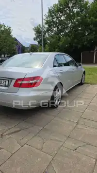 2009 Mercedes Benz E 200