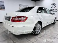 2009 Mercedes Benz E 200