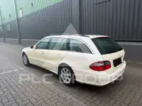 2009 Mercedes Benz E 200