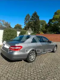 2009 Mercedes Benz E 220