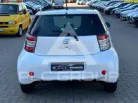 2009 Toyota IQ