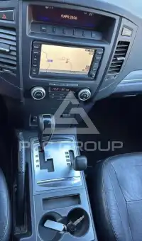 2010 Mitsubishi PAJARO