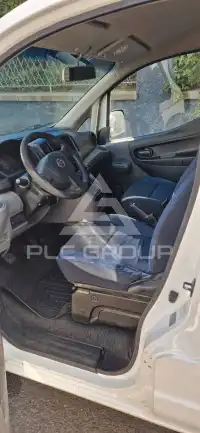 2010 Nissan NV 200