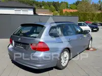 2010 BMW 320