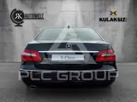 2010 Mercedes Benz E 200