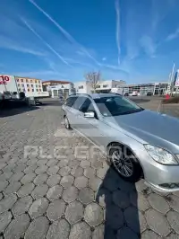 2010 Mercedes Benz E 200
