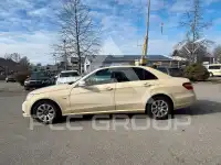 2010 Mercedes Benz E 200