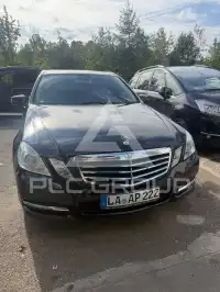 2010 Mercedes Benz E 220