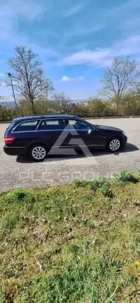 2010 Mercedes Benz E 220