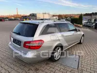 2010 Mercedes Benz E 220