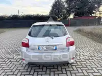 2010 Toyota AURIS