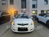 2010 Toyota AURIS
