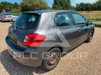 2010 Toyota AURIS