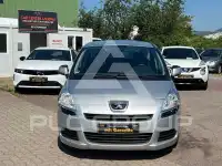 2010 Peugeot 5008