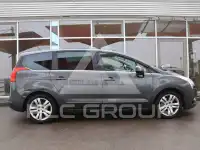 2010 Peugeot 5008