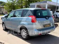 2010 Peugeot 5008