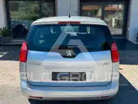 2010 Peugeot 5008