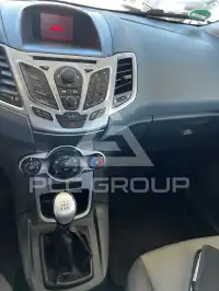 2010 Ford FIESTA