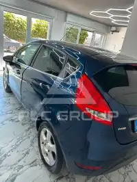 2010 Ford FIESTA