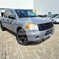 2011 Nissan TITAN