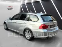 2011 BMW 320
