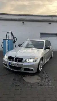 2011 BMW 320