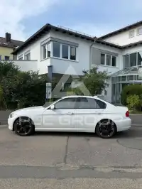 2011 BMW 320