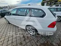 2011 BMW 320