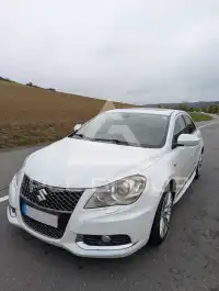 2011 Suzuki KIZASHI