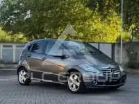 2011 Mercedes Benz A 180