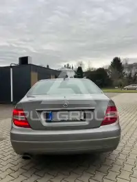 2011 Mercedes Benz C 220