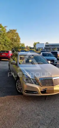 2011 Mercedes Benz E 200