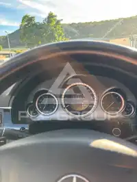 2011 Mercedes Benz E 220