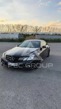 2011 Mercedes Benz E 220